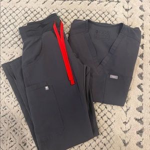 Figs Charcoal Limited Edition Scrub Set